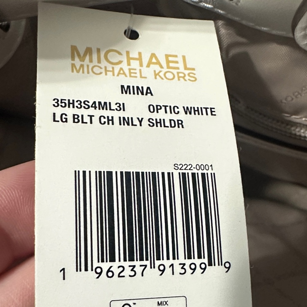 Michael Kors White Shoulder Bag with Chain Detail - Picture 2 of 4